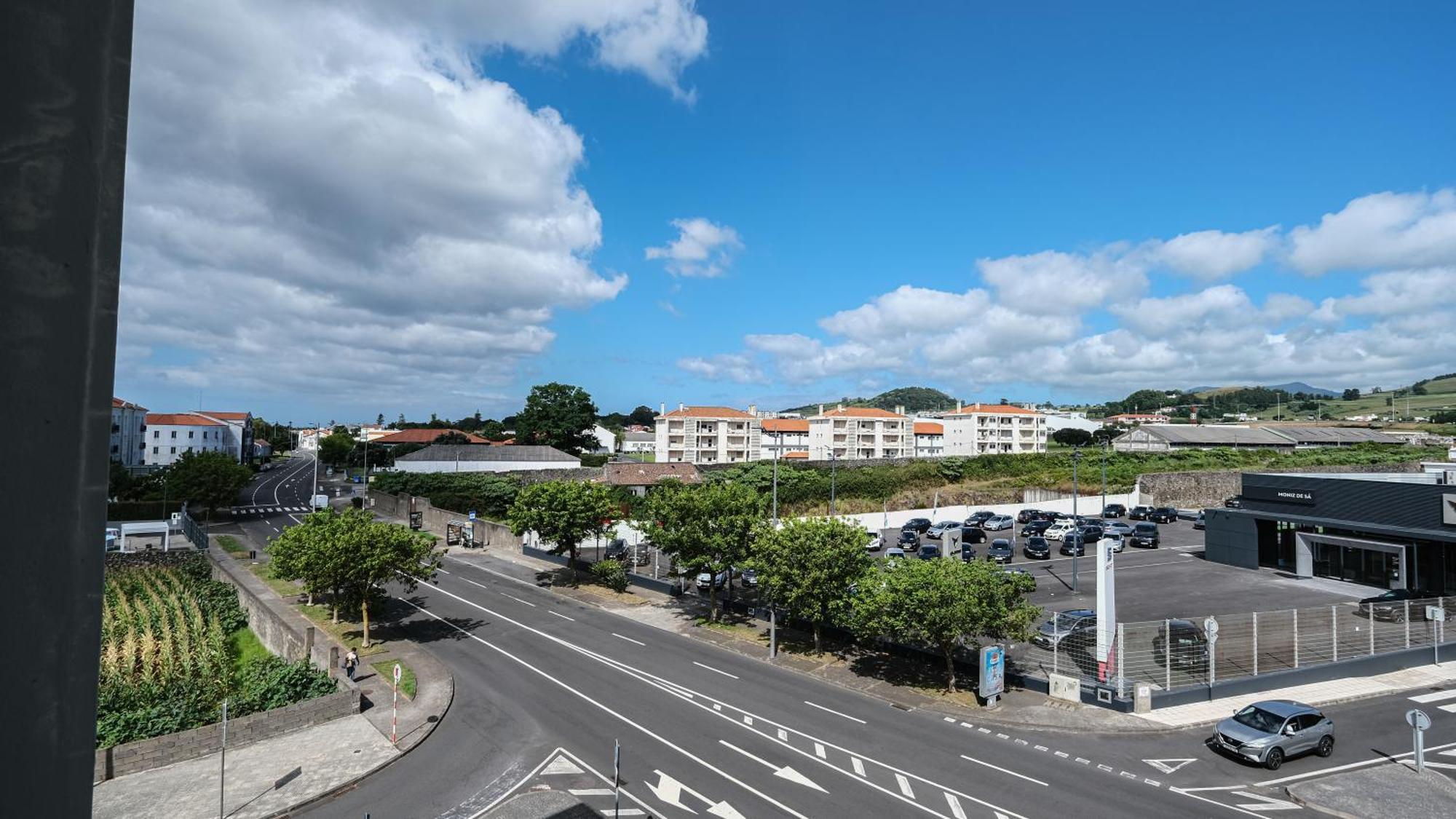 Relax Inn Apartment Ponta Delgada  Bagian luar foto
